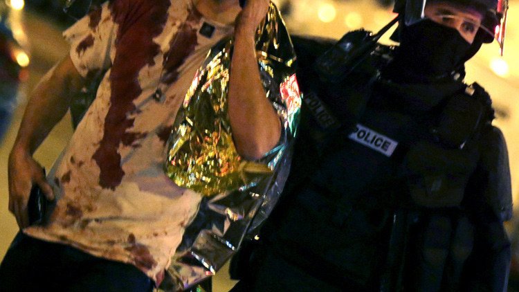 Hallan un pasaporte sirio entre las pertenencias de uno de los terroristas que se inmoló en París