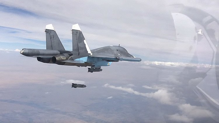 El EI reconoce la eliminación de tres jefes militares en Alepo tras los ataques rusos