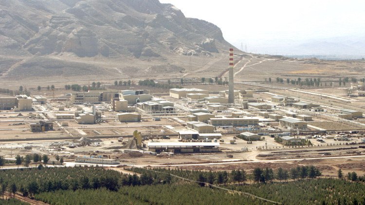 Putin levanta el embargo sobre los suministros de equipos y tecnologías nucleares a Irán 