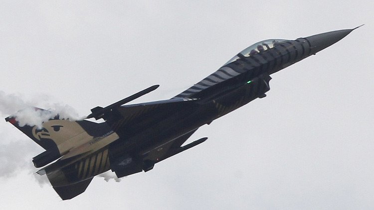 El derribo del Su-24 es una "provocación de Erdogan para desviar la atención de su dudosa política"