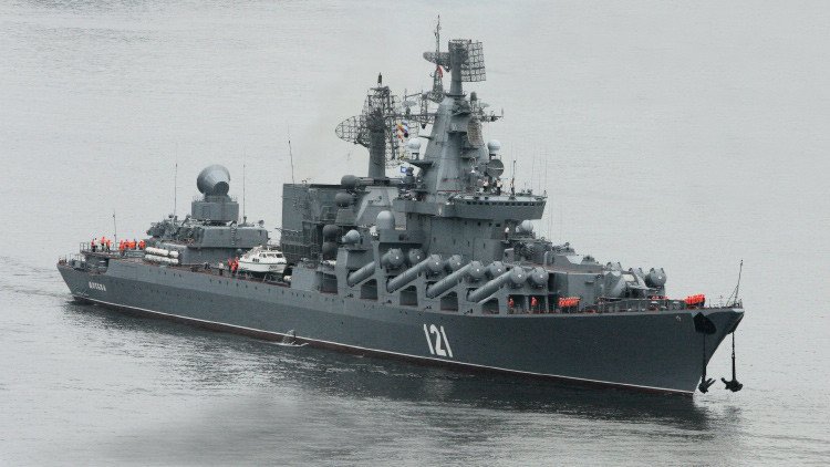 Un crucero pesado ruso llega a Latakia para proteger el espacio aéreo de Siria (Video)