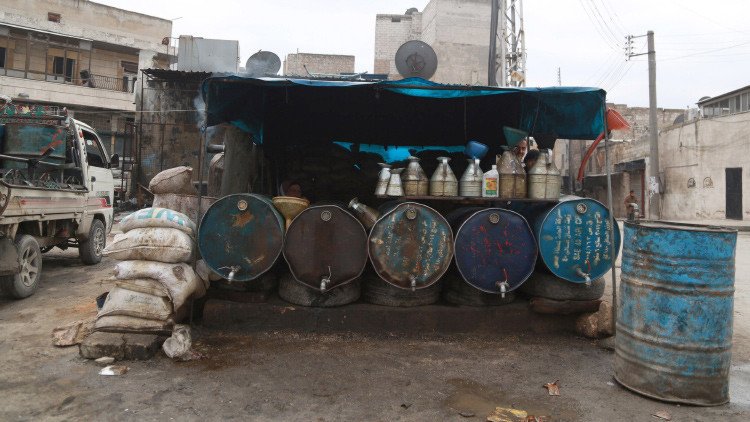 Canciller sirio: Turquía derribó el Su-24 porque Rusia destruyó tanques con petróleo de contrabando