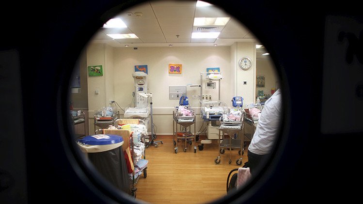 Científicos: Los hombres serán capaces de dar a luz en 5 años