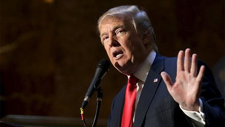 67 intelectuales, científicos y artistas hispanos firman un manifiesto contra la xenofobia de Trump