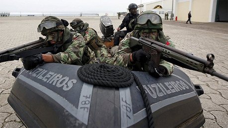 "La OTAN es un dinosaurio en el mundo moderno"