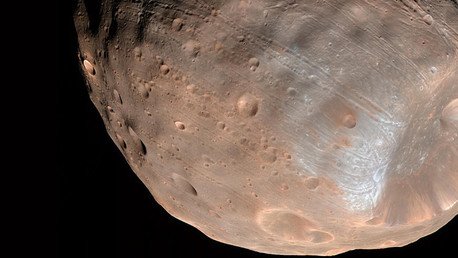 Marte destruye lentamente a una de sus lunas