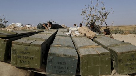 Lotes de armas y bombas químicas fluyen en manos del Estado Islámico en Siria