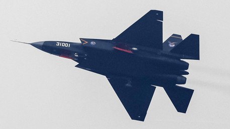 China deja ver un material que puede invisibilizar a sus aviones