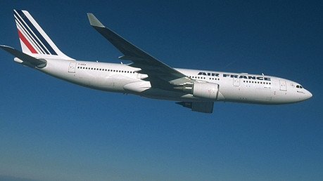 Dos aviones que volaban de EE.UU. a París aterrizan de emergencia por "amenazas de bomba"