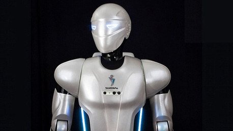 Presentan a Surena, un robot humanoide iraní que corre, juega al fútbol y habla persa