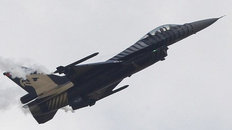 El derribo del Su-24 es una "provocación de Erdogan para desviar la atención de su dudosa política"