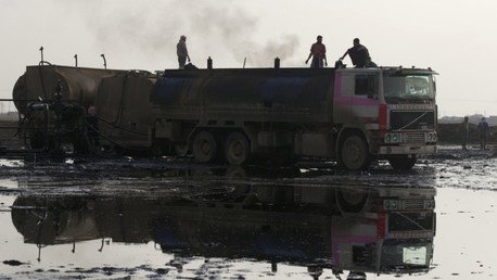 Rusia: El atentado contra el Su-24 ruso encierra interés turco por controlar el petróleo del EI