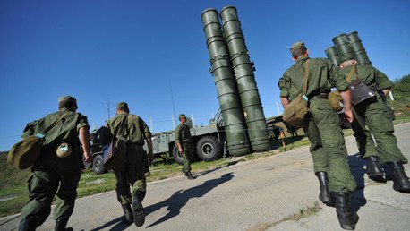 Desplegado: Rusia 'cierra' el cielo de Siria con S-400, el sistema antiaéreo más potente (Video)