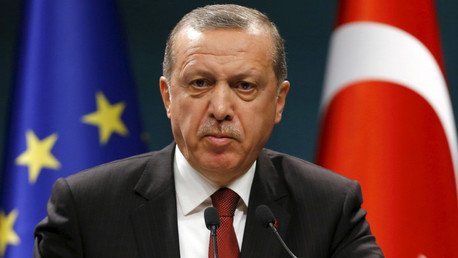 Experto: "Erdogan es una marioneta en manos ajenas" 