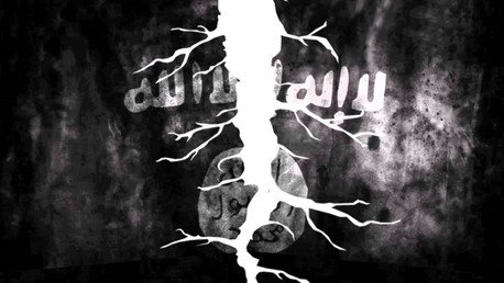 Centenares de terroristas del EI se entregan a las fuerzas kurdas