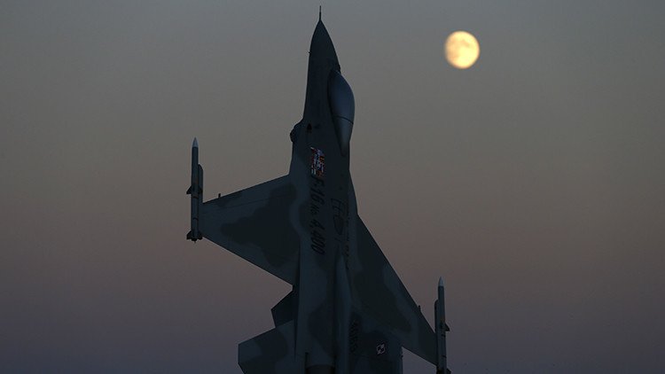 La OTAN podría desplegar armas nucleares en Polonia