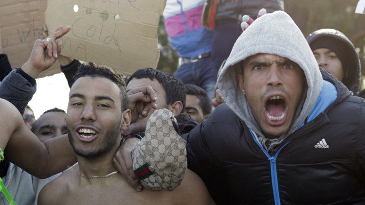 Revelan cómo los terroristas del EI se hacen pasar por refugiados sirios