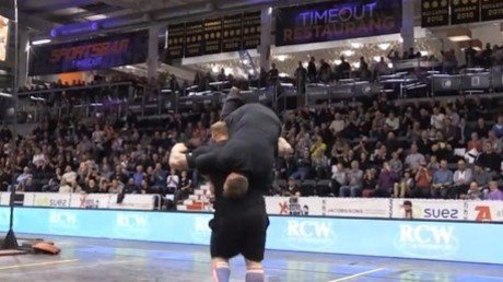 'La Montaña' de Juego de Tronos rompe el record mundial de lanzamiento de barril