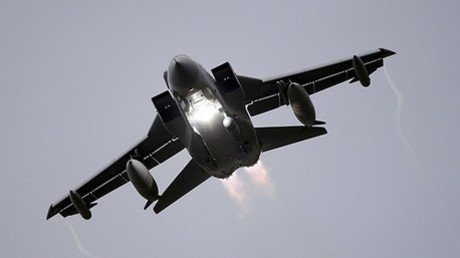 Nuevo actor en la lucha antiterrorista: el Reino Unido ataca al EI en una zona de campos petroleros