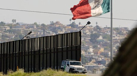 Desde México con drogas: detienen a un joven estadounidense con heroína en la frontera californiana