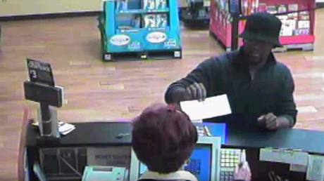 Otro atracador educado: nuevo robo en EE.UU. con la ayuda de una misteriosa nota