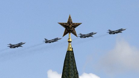 En tierra, en el aire y bajo el agua: Cómo Rusia incrementa su poderío militar