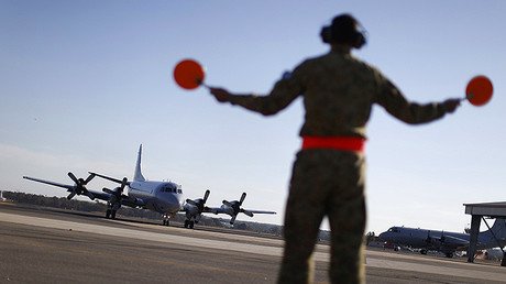 China advierte a Australia: "Sería una lástima que un día cayera un avión"