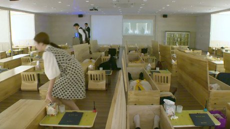 10 minutos en un ataúd: en Corea del Sur saben cómo motivar a sus empleados (vídeo)