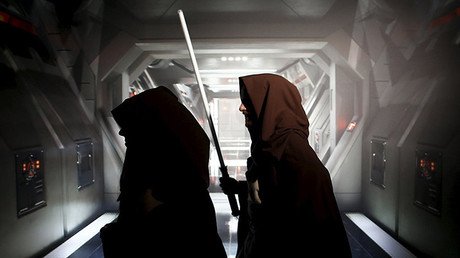 "El mensaje oscuro de la nueva película de Star Wars: Los súper ricos contra todos los demás"