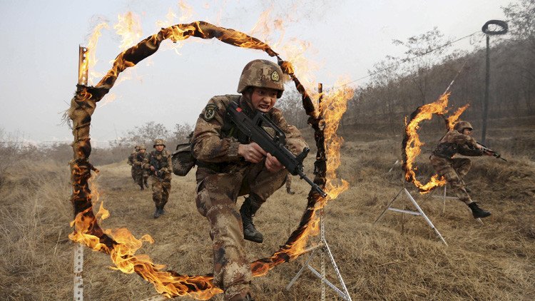 EE.UU. "debería estar muy nervioso" por la primera base de China en África