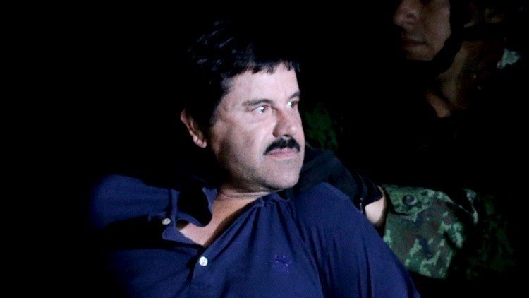 Un perro prueba la comida antes que 'El Chapo' la consuma