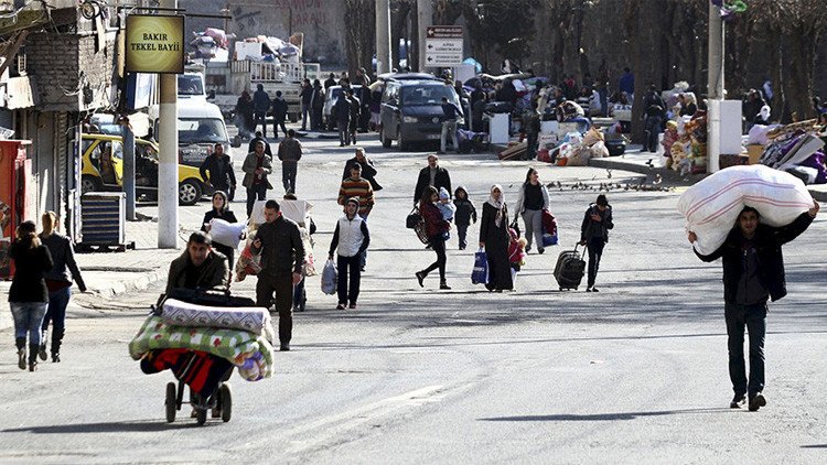 Turquía: Decenas de muertos y miles de desplazados tras una operación antikurda en Diyarbakir