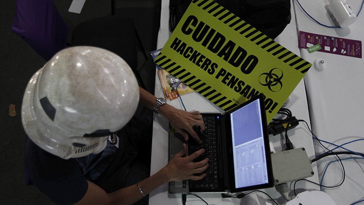 El jefe de los 'hackers' de la NSA comparte los secretos para evitar el espionaje digital