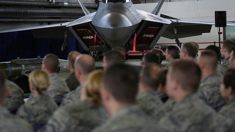 El número de suicidios entre militares de EE.UU. aumentó en 2015