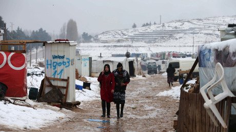 Un sirio permite que traficantes violen a su esposa para pagar el viaje a Europa