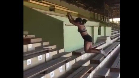 Salto de canguro: una atleta desafía las leyes de la gravedad