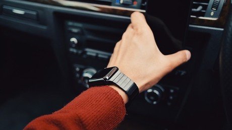 Un chino al volante… sin volante