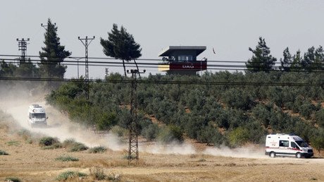 Proyectiles de mortero lanzados por el EI impactan sobre una escuela en el sur de Turquía