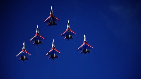 Aviones acrobáticos rusos no pueden ir a Baréin porque no tienen permiso para sobrevolar Irán