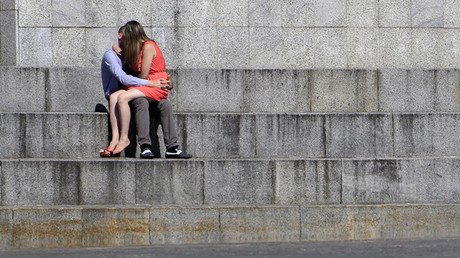 Con previo aviso: Un británico es condenado a avisar a la Policía de sus planes sexuales