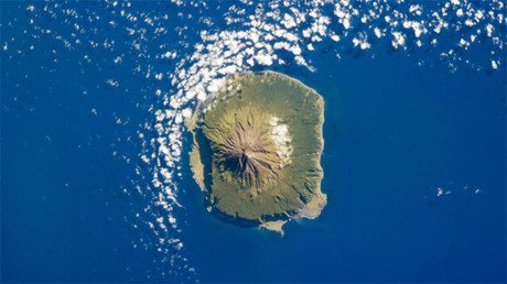 ¿Es agricultor? Le pueden contratar en la isla habitada más inaccesible del mundo