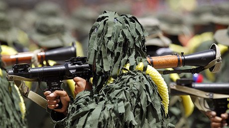 Video: Policía Nacional de Colombia se tirotea con la Marina de Venezuela en la frontera