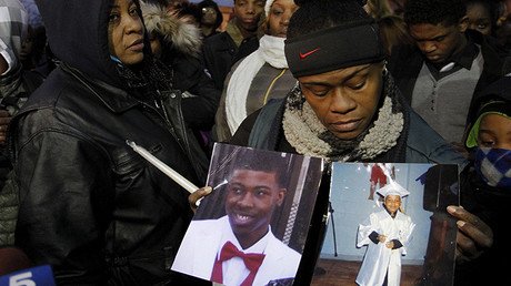 EE.UU.: Un policía que mató a un afroamericano pide compensación a la familia por "estrés"