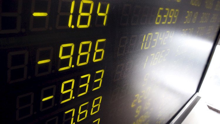 Caída del petróleo en los mercados mundiales, ¿complot de EE.UU. y Arabia Saudita contra Rusia?