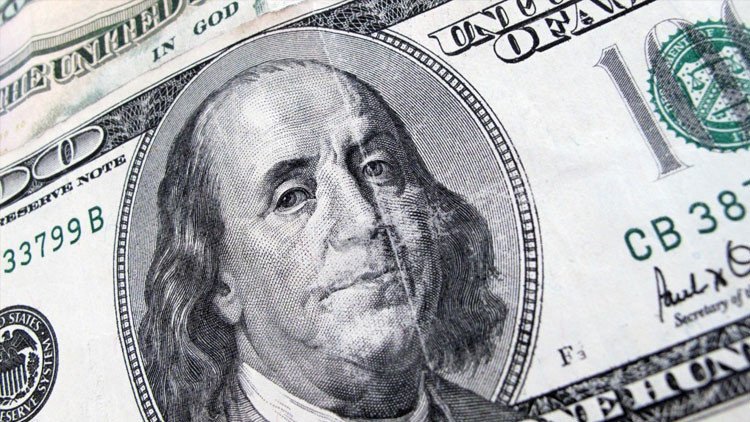 'La teoría del Big Bang': el dólar estadounidense alcanza su mínimo histórico 