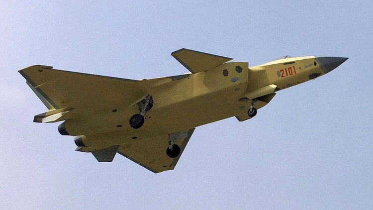 China tendrá su primera escuadrilla operacional de cazas furtivos J-20 de quinta generación