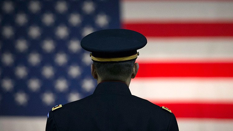 Congresista de EE.UU.: Las declaraciones sobre amenaza de Rusia son "una tontería beligerante"