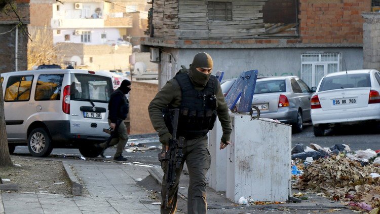 ¿Cómo es la vida para quienes resisten en el infierno de la 'capital del Kurdistán'?