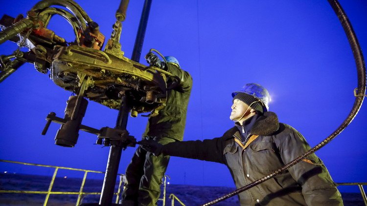 ¿Se disparará el precio? Preguntas y respuestas sobre el acuerdo de la producción petrolera