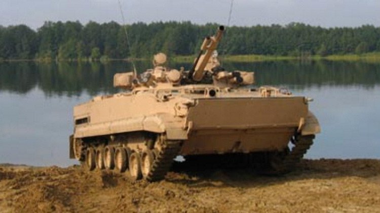 Así se protegen de los misiles enemigos los tanques de fabricación rusa en Siria (video)